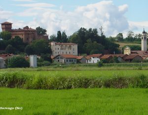 Barengo (NO) 225 s.l.m. Antico Borgo del Piemonte Orientale, ai piedi della collina